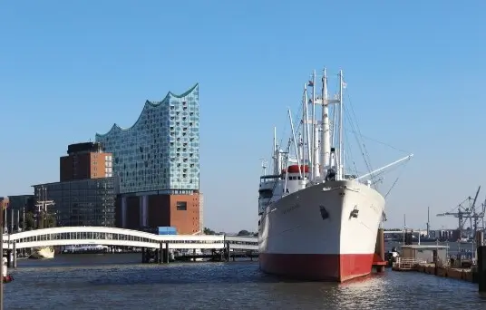 bateau &agrave; Hambourg